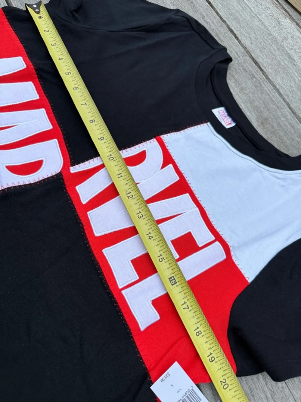 Marvel Logo Fashion T-Shirt for Women size Large nwt black white red - Picture 3 of 5